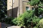 16. Flats conversion prior
to work to house in
Conservation Area, SW4.