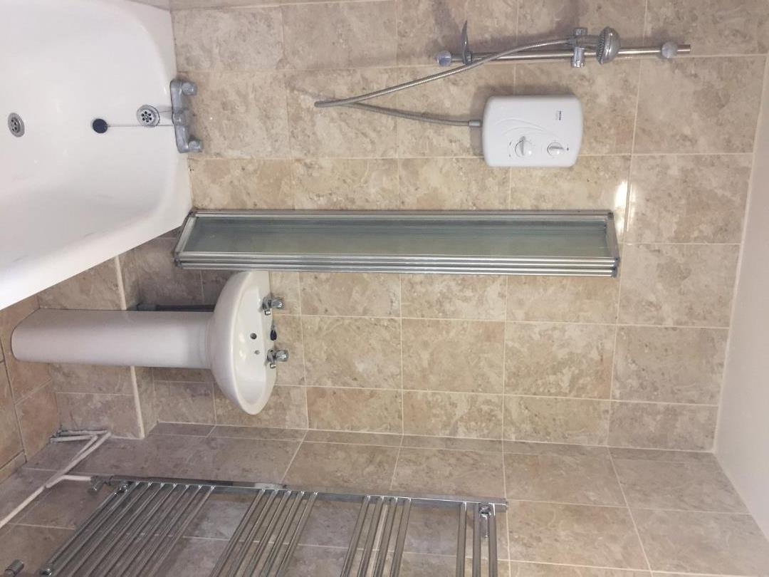 bailey's road shower room