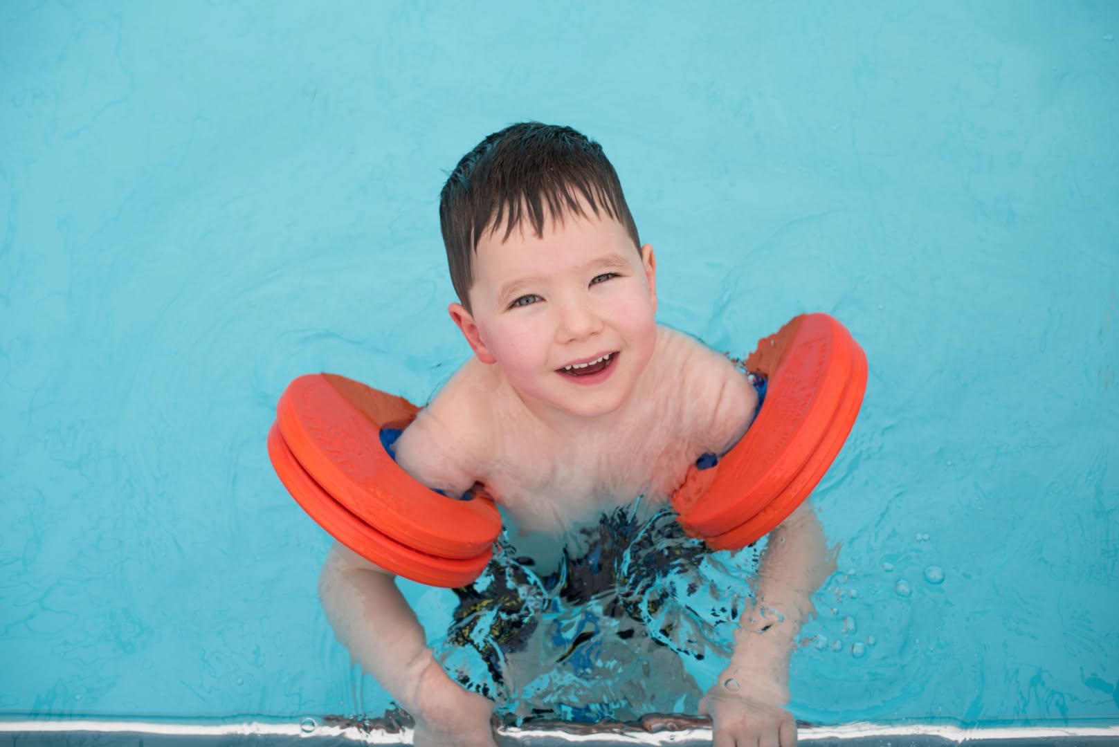 Happy-Boy-Floating