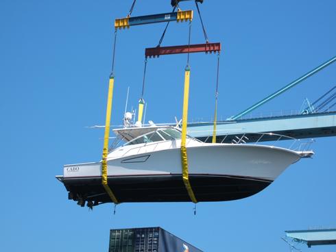 Lift on lift off / Boat shipping Dubai