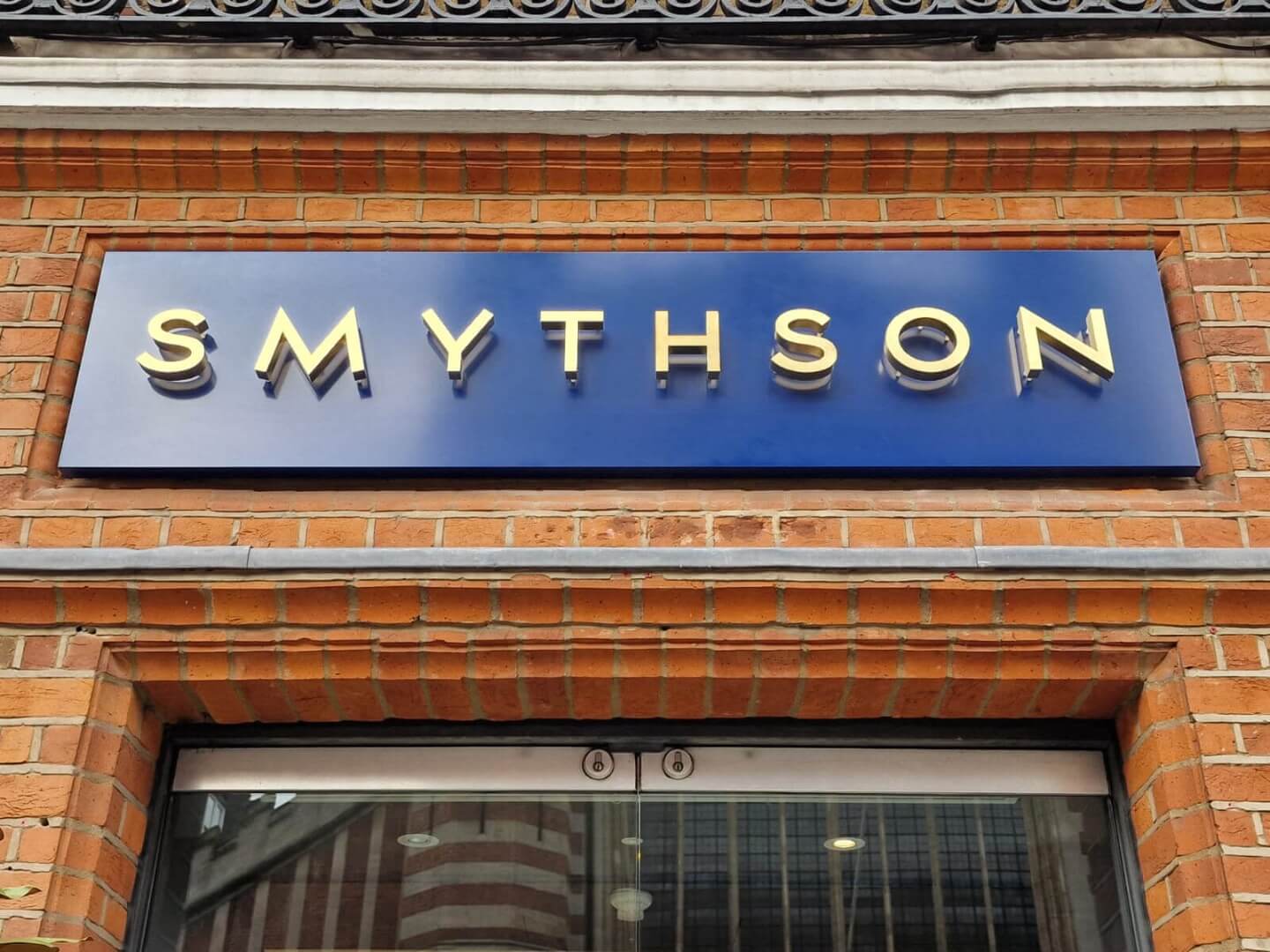 Smythson sign
