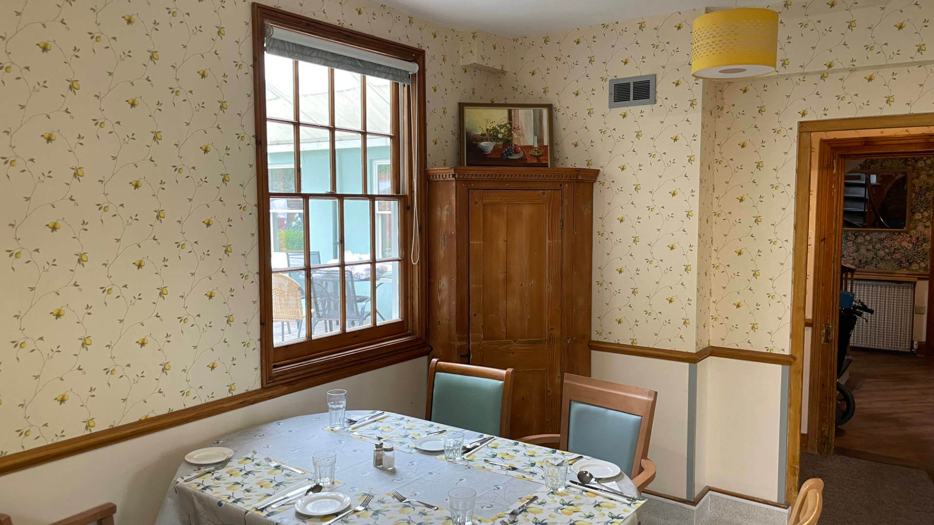 Care home dinning table