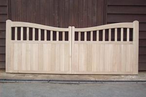 The Chiltern (low centre)