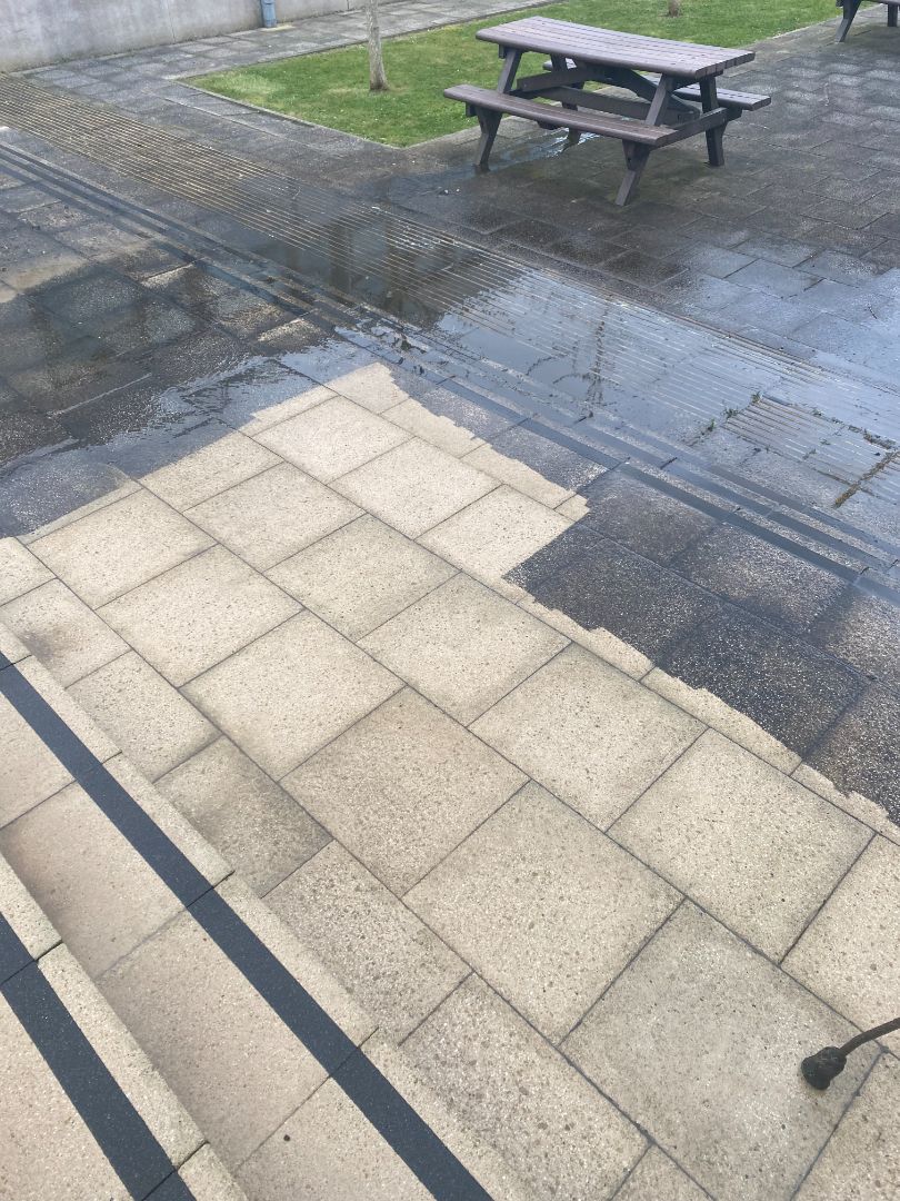 Floor jet washing