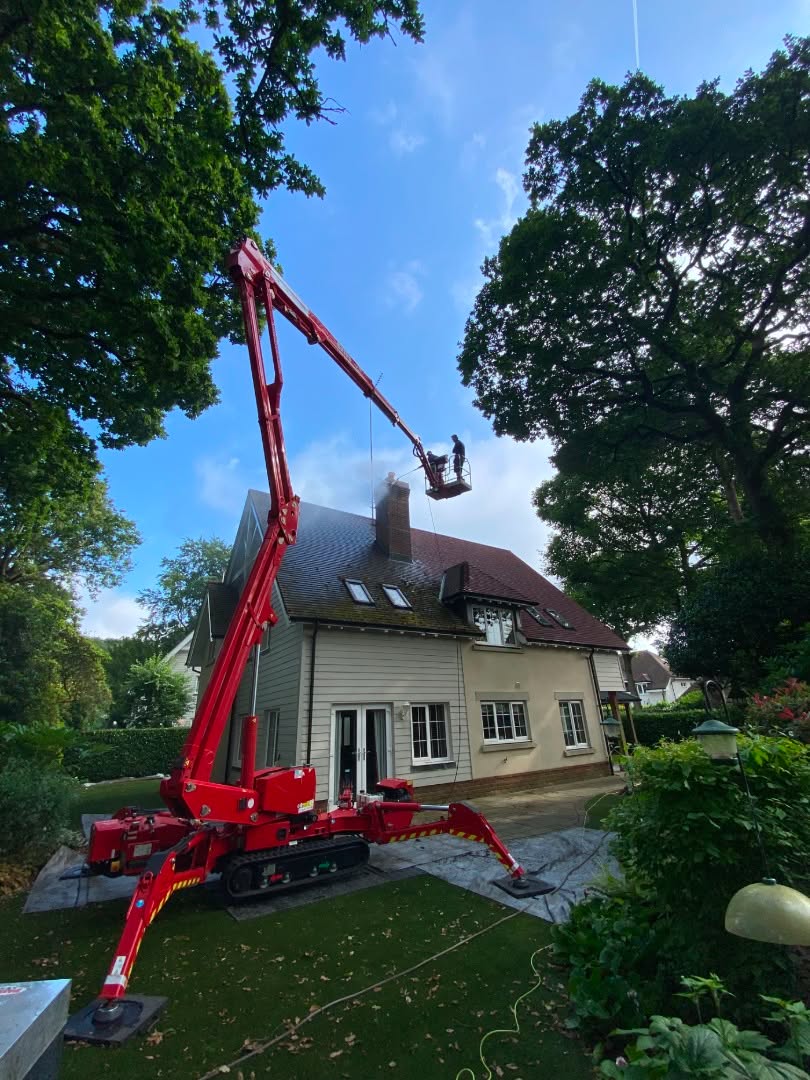 Roof cleaning equipment