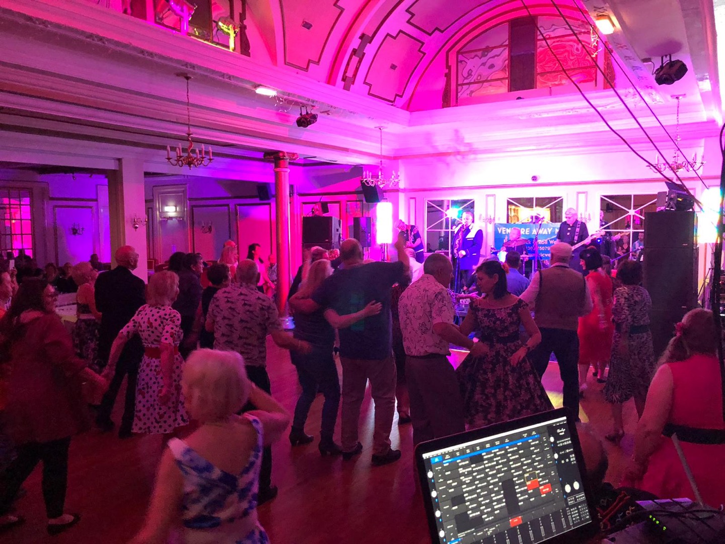 7ee1d0d0 f3e3 450d 82f7 741fac2498b4