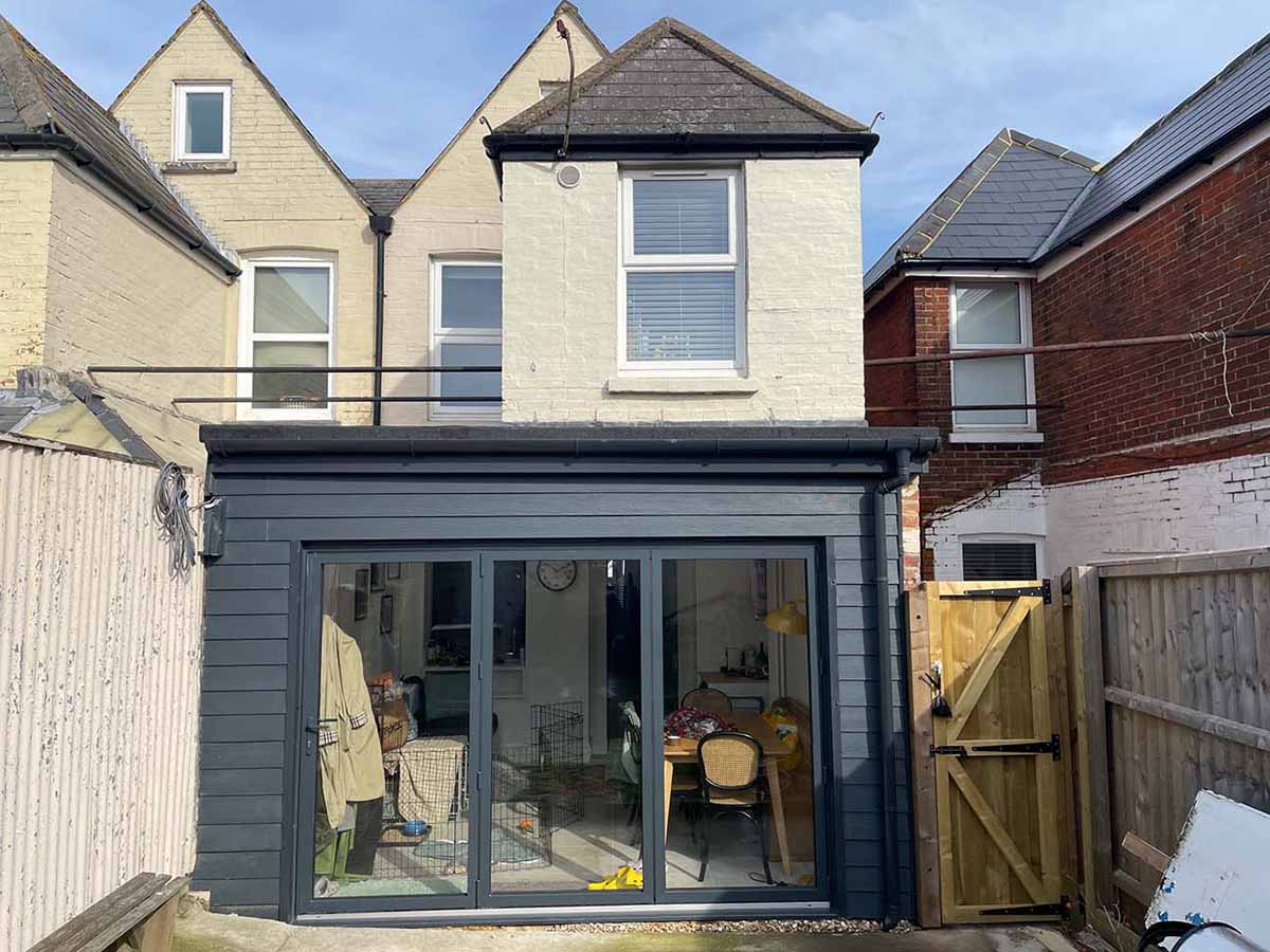 Small rear extension after