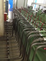 Hydraulic pipework from valve stand