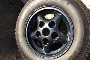 4 x 16' Land rover wheels for sale