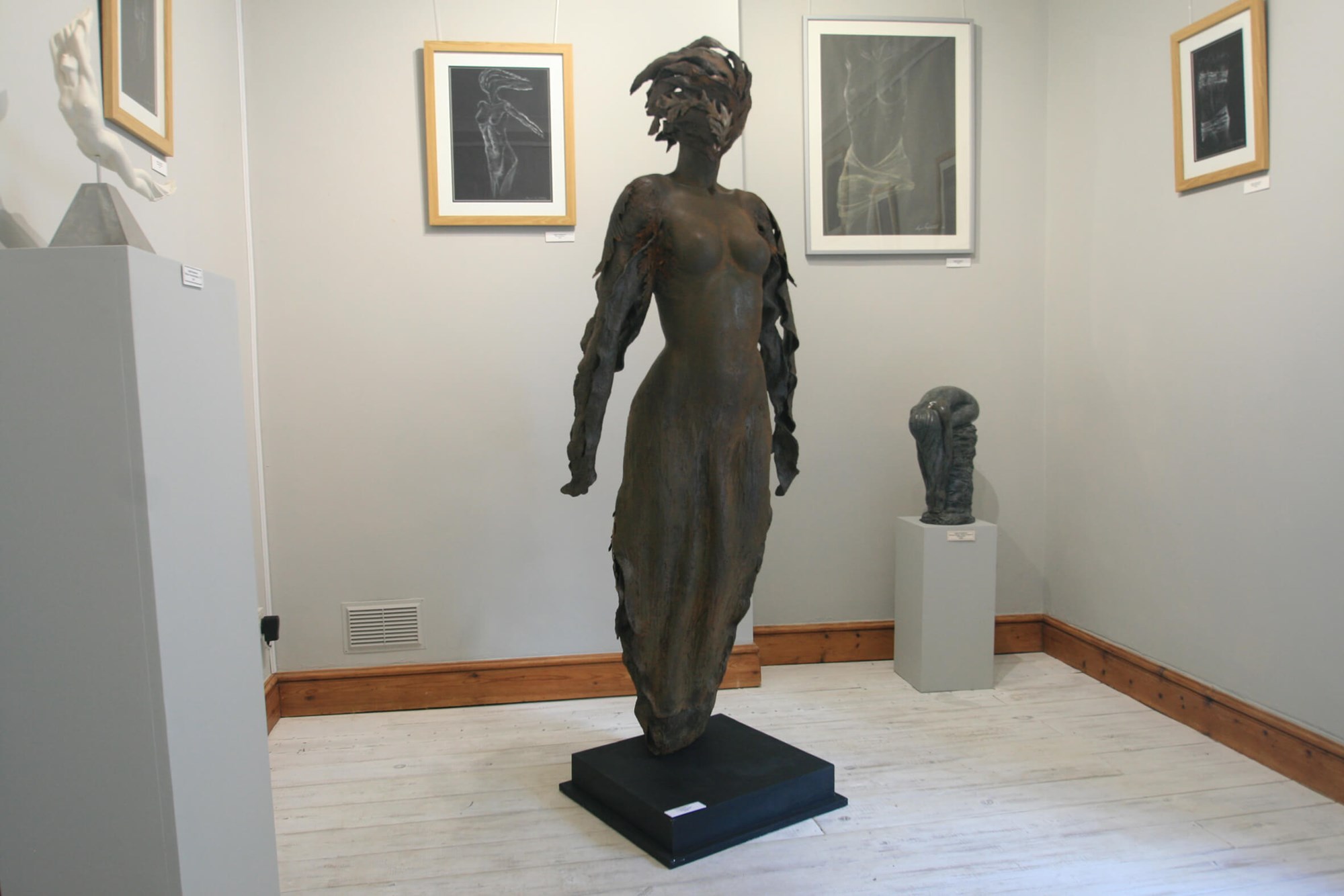  figurative sculptures