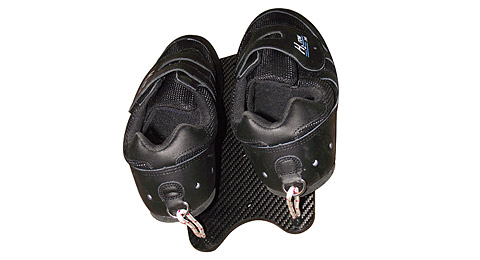 Heel restraint detail