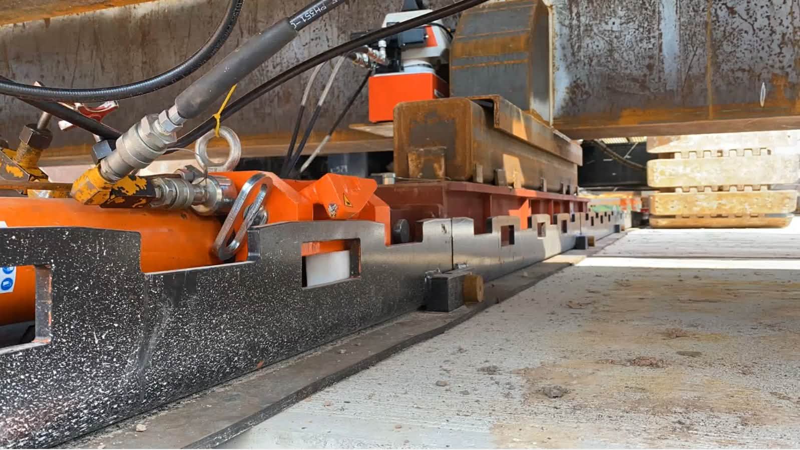 holmatro, hydra slide, hydraulic jacking skidding and sliding