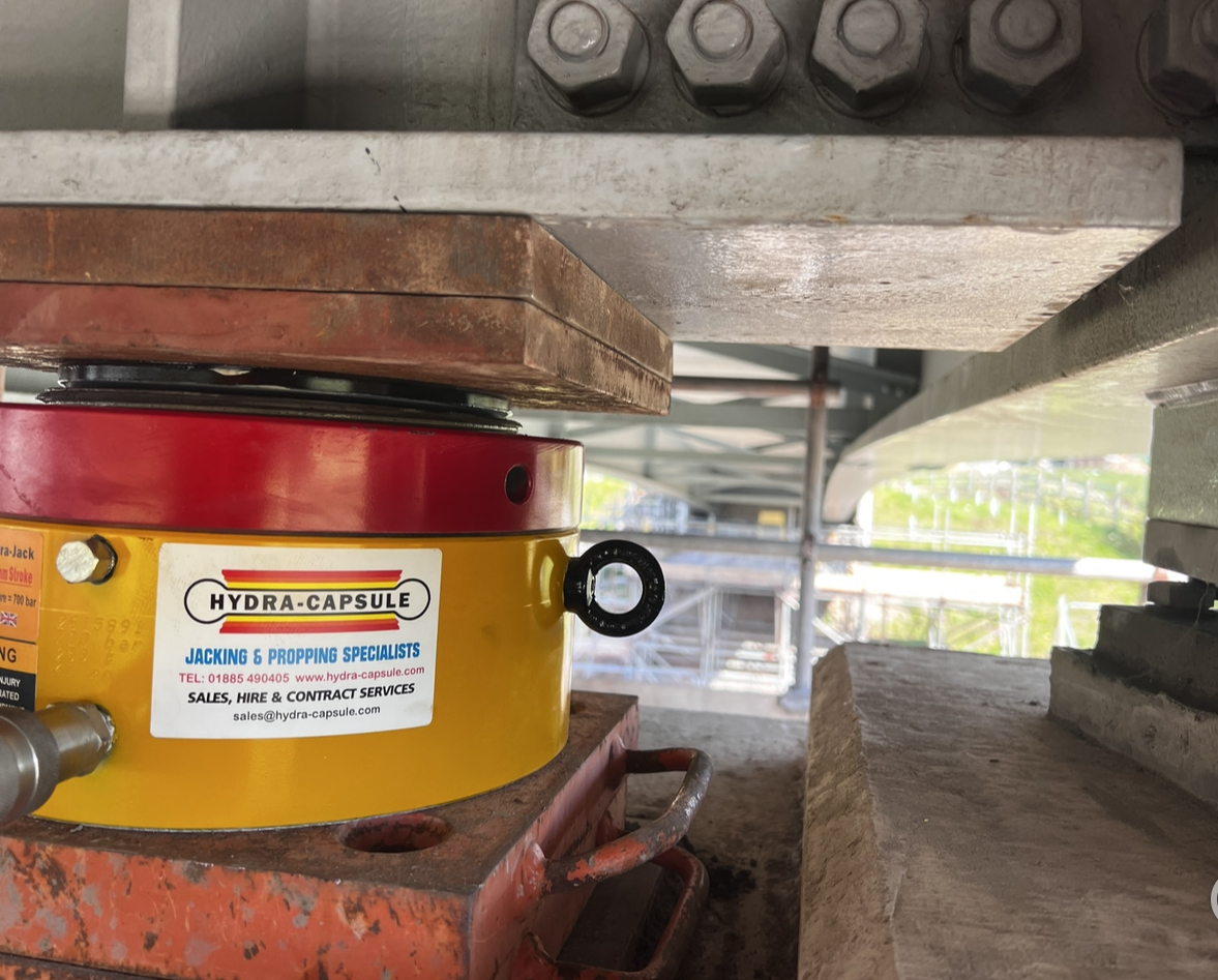 hydraulic jacking, bridge jacking, heavy lifting