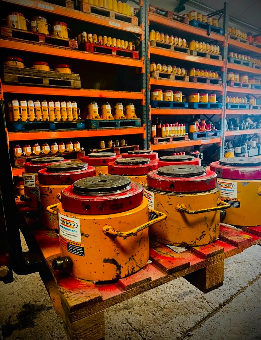 hydraulic jacks for hire, locking collar bridge jacking, hydraulic cylinders hydra capsule
