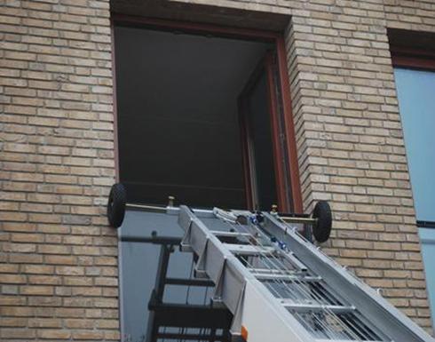 Moving furniture through a window - The Furniture Hoist Company
