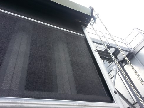 Manual air intake screen deployment for cooling tower systems