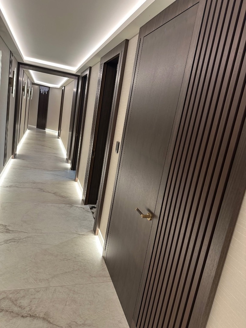 Hallway 2025 07 31 115437