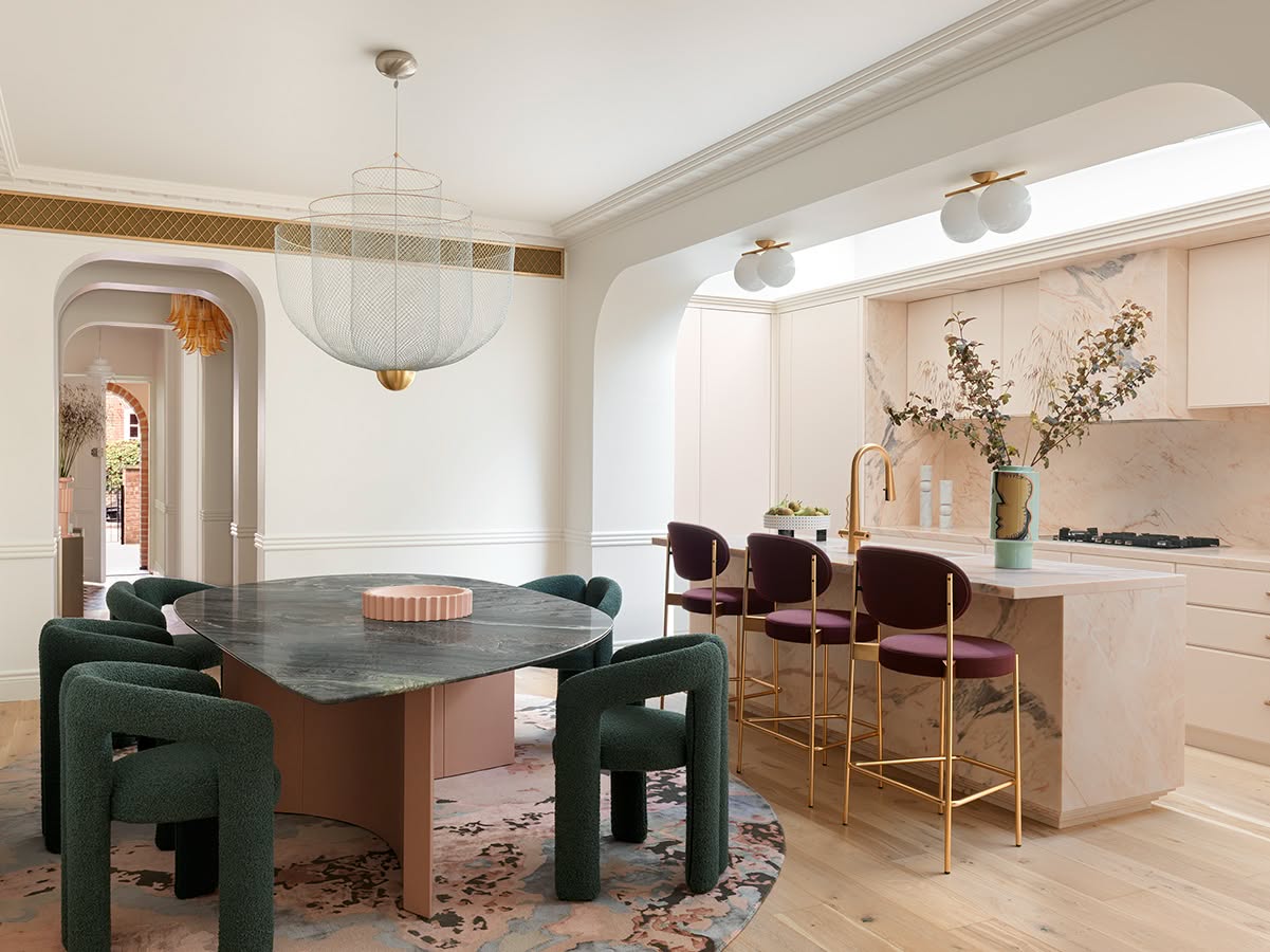 Kitchen with dining table and kitchen island