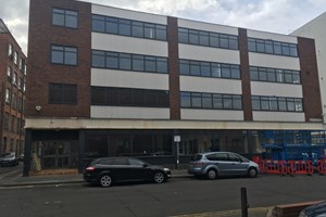Comercial window replacement of aluminium windows 