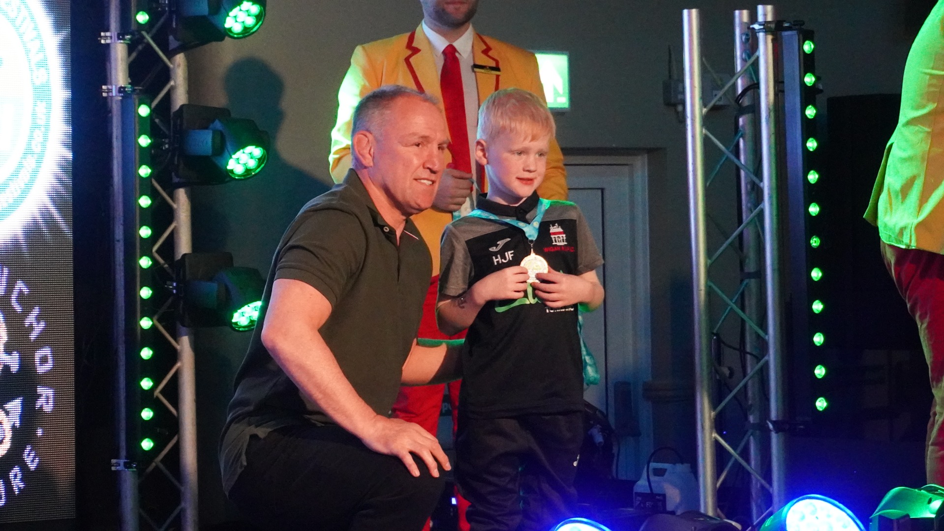 Neil Back presents medals at SCI Rugby 2025