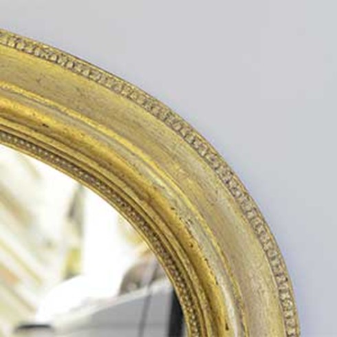 Light Antique<br /><br />This is an example of a light antique gold finish on our Somerset Overmantel mirror.