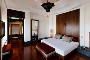 Chedi Club Suite bedroom