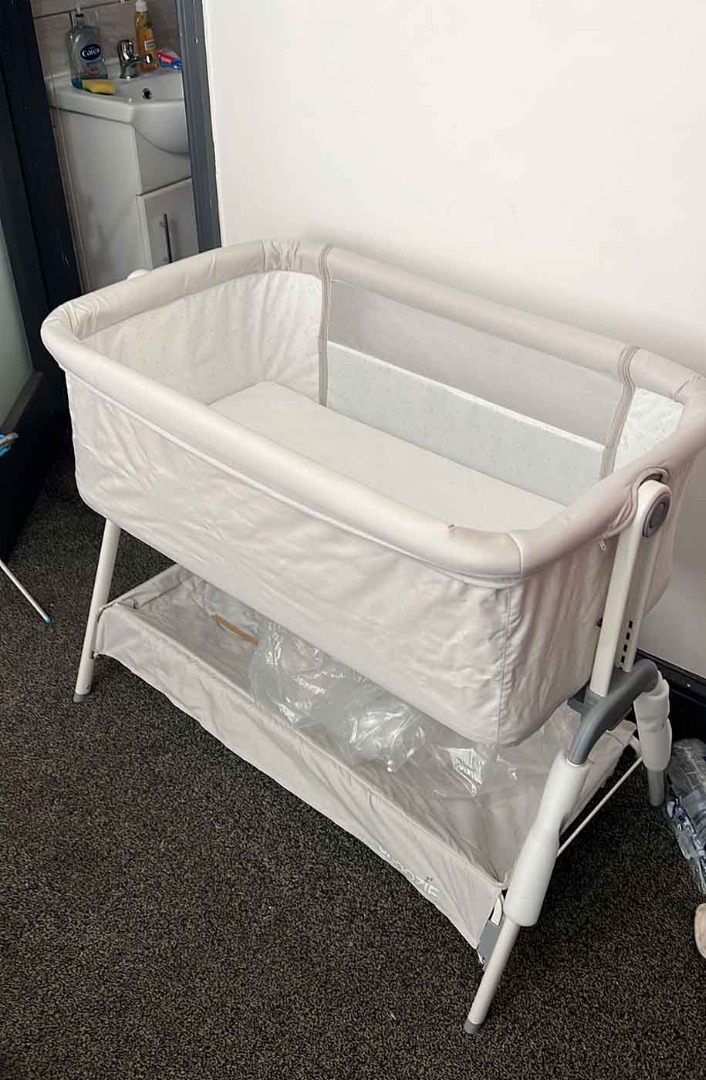 Baby cot for tenants new born
