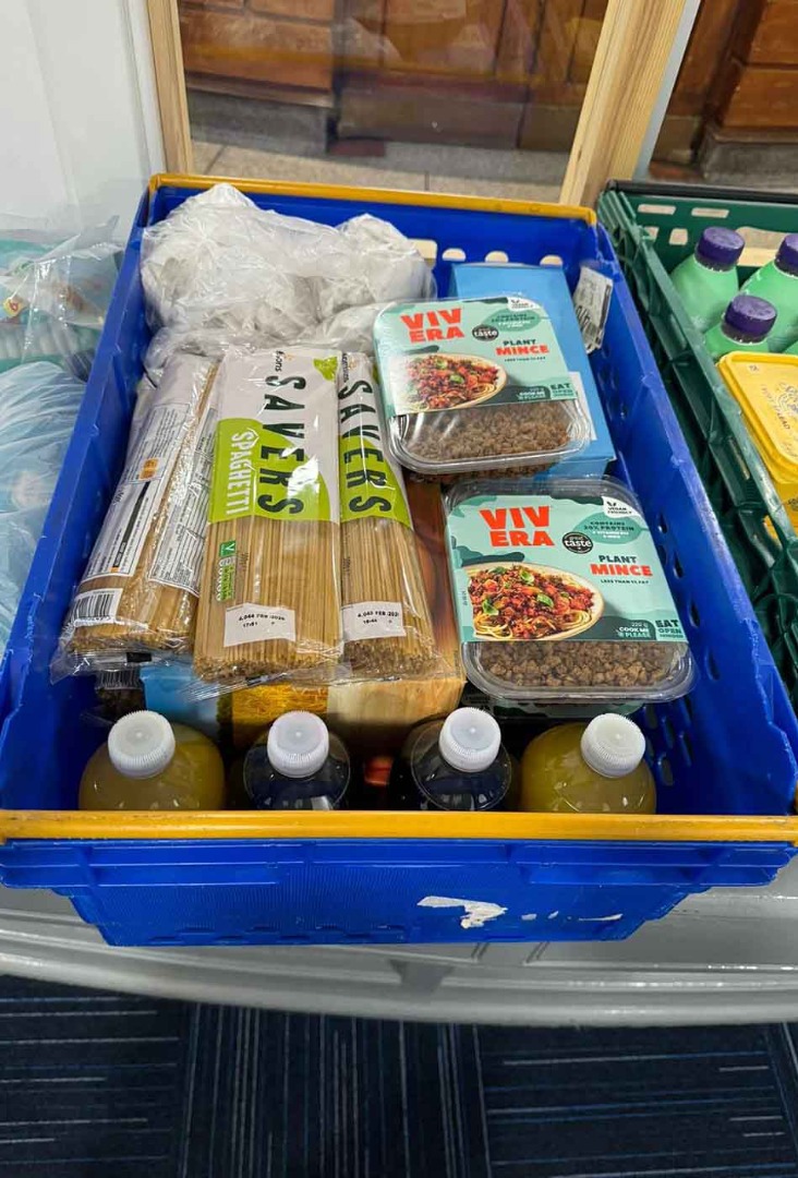 Food pack for tenants 3