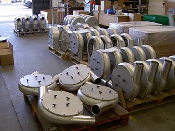 Enclosed Conveyor For Dry Powders