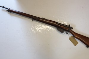 L3452 Enfield Long Lee Mk 1 
•	Enfield Long Lee Mk 1 in .303 calibre dated 1897 
•	In good shooting condition with a full set of volley sights but back volley is a reproduction
•	Barrel is .303 at the muzzle  
•	Good matching woodwork. 
•	New proof from the London Proof House
This item will require a firearms licence      
£850
Collection by appointment or dispatch to UK Mainland Registered Firearms Dealer £30

