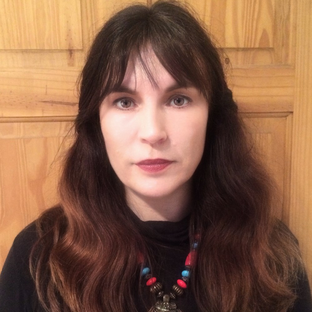 julie gamble headshot