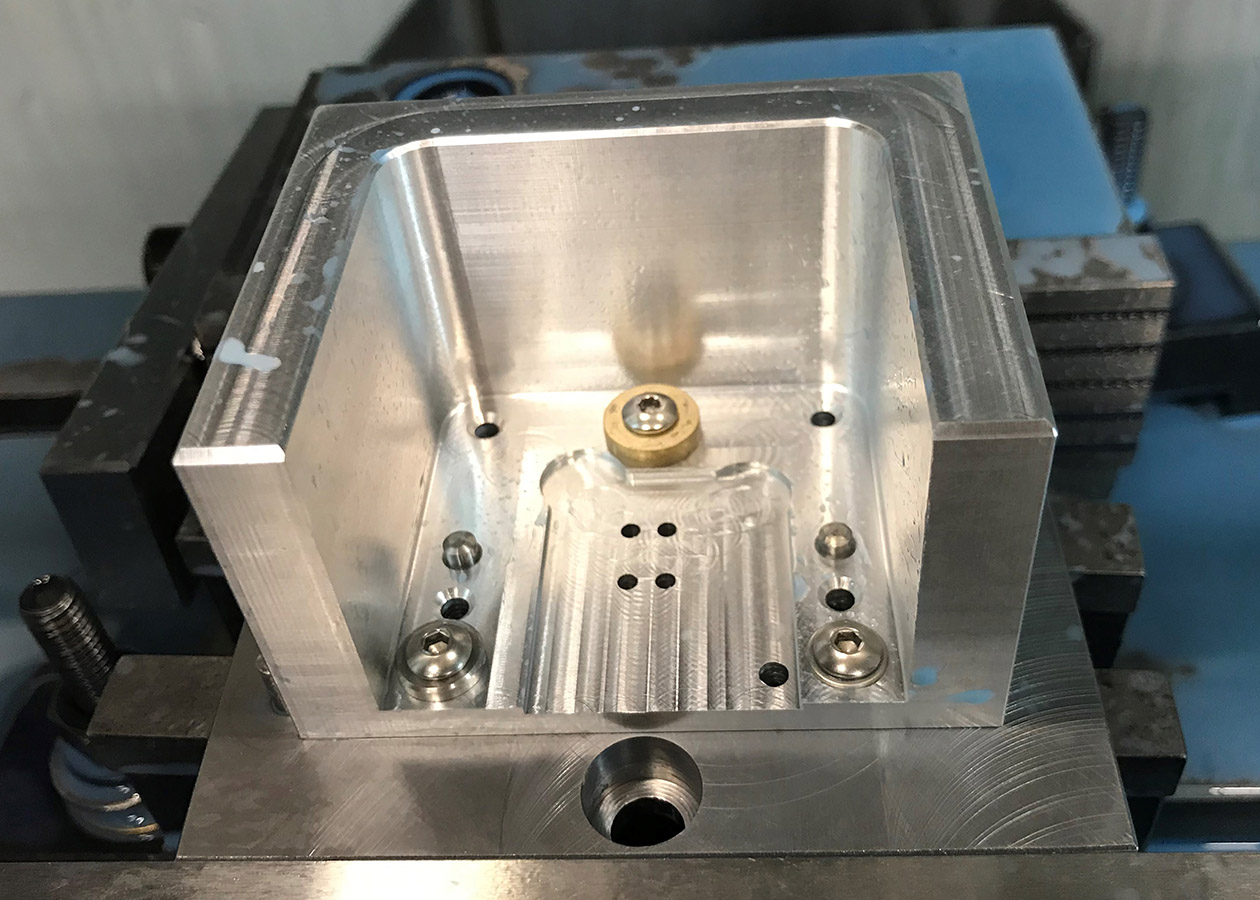 Cnc machined metal tooling component