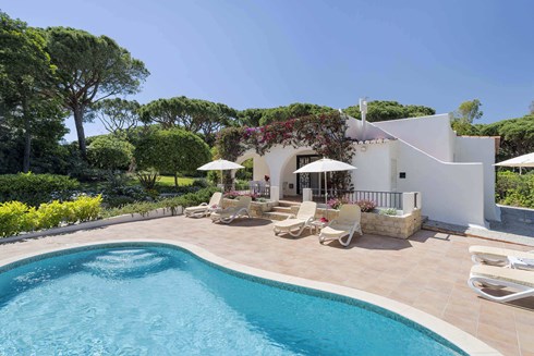 Holiday villa in vale do lobo with swimming pool 