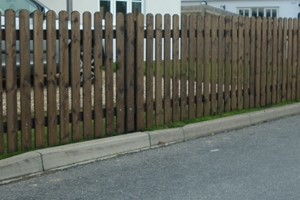 The best fencing contractors offer a garden fence guaranty contract for recommended fences enforcing competence to a customer for contractor panels, posts and life expectancy.