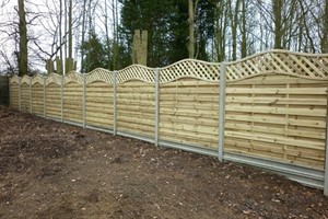 Fencing services in Woodbridge Suffolk for garden fences made from wood, metal and concrete in with the best advice for fence repairs, posts, panels and rails