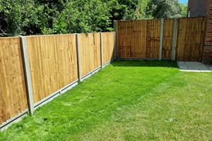Fencing manufacturers Ipswich, Suffolk, & Woodbridge for bespoke wooden fences & gates made to order to fit any size opening in the fence.
