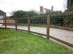 Garden fence contractor