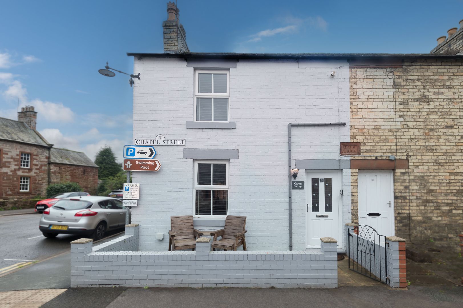 Crown Cottage Front
