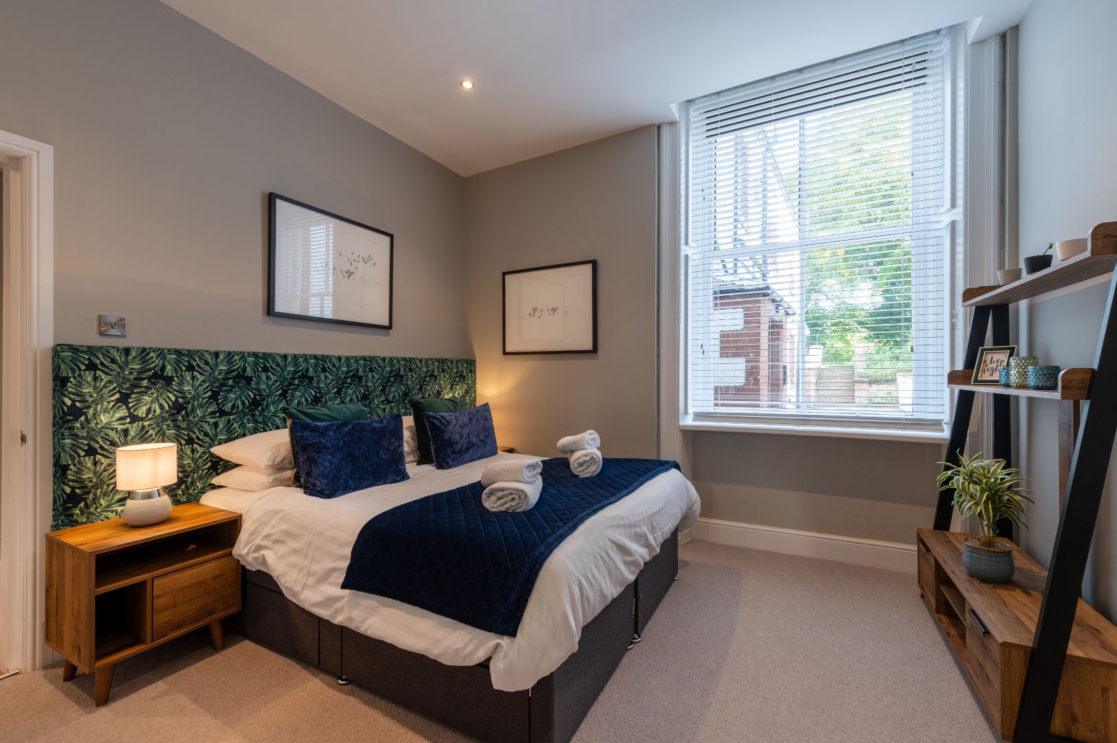 Cushion Bank Double Bedroom 5