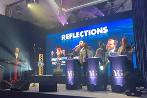 yg-reflections-band-on-stage.jpg