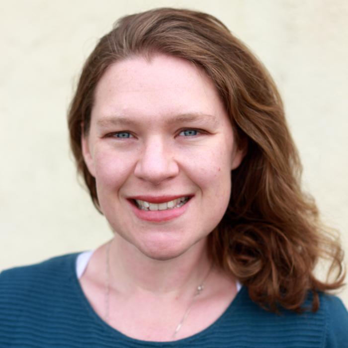 Dr Elizabeth McKiernan