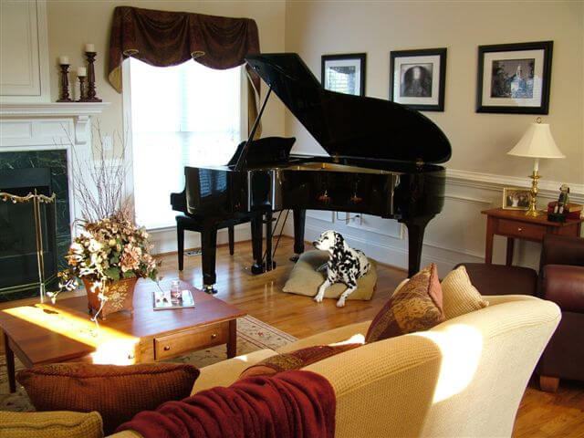 black piano in room