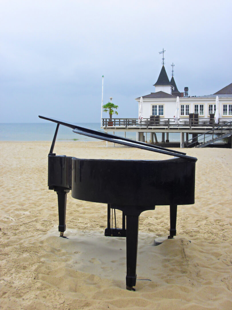 piano on the beach