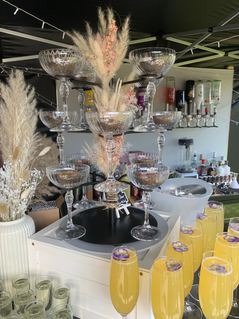 cocktails display event