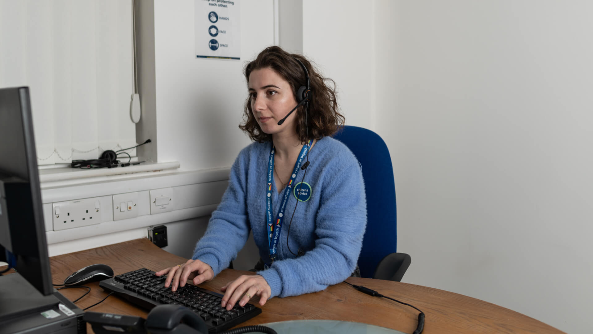 woman at work at citizens advice