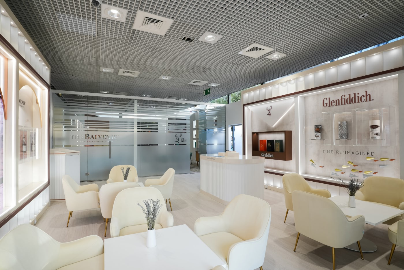 Glenfiddich white display