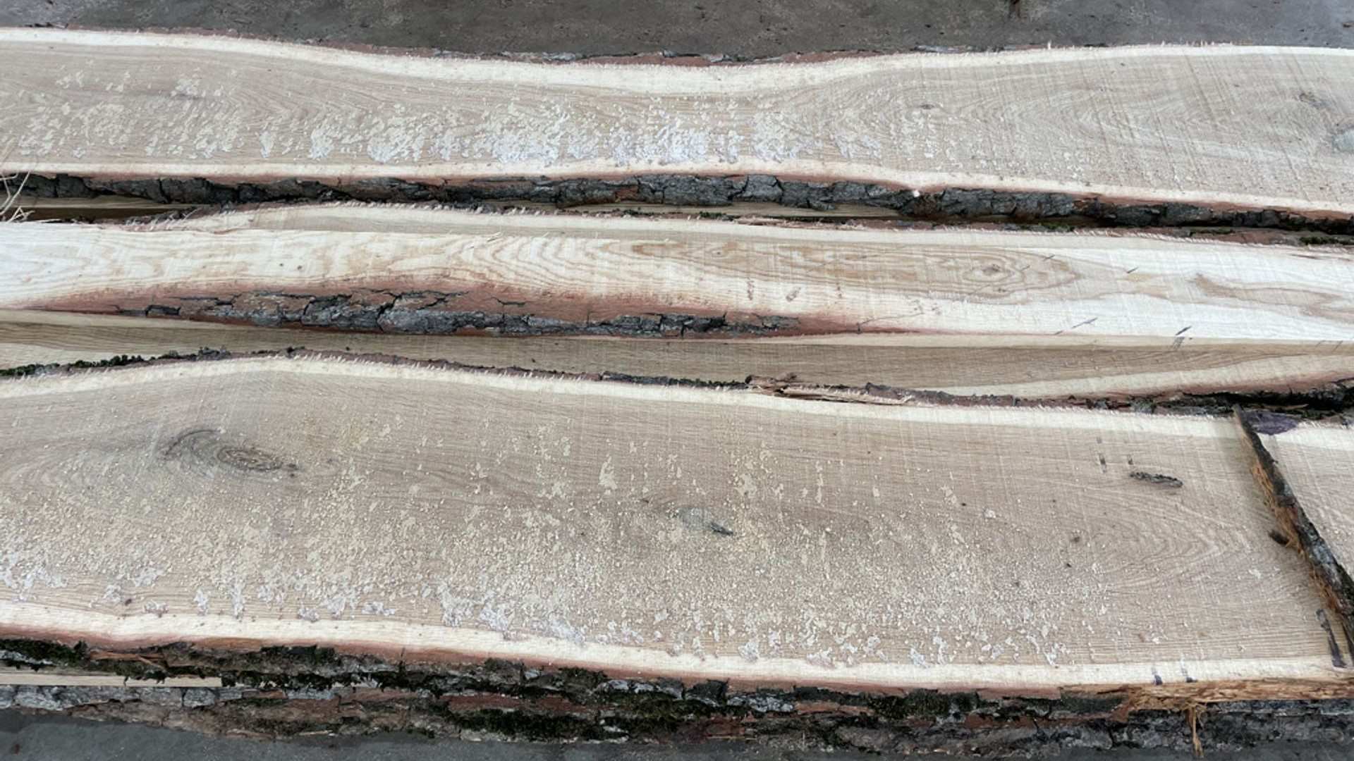 kiln-dried-waney-edge-planks