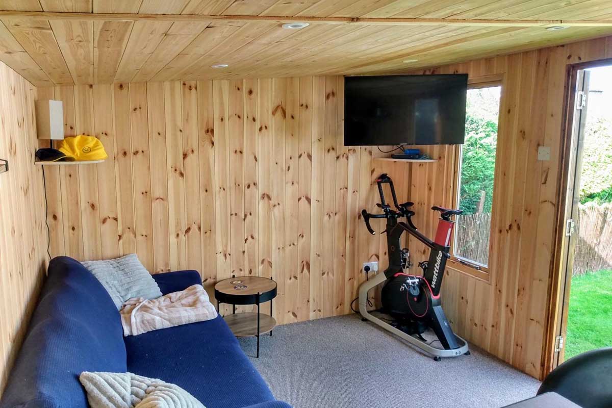 Garden room inside 2