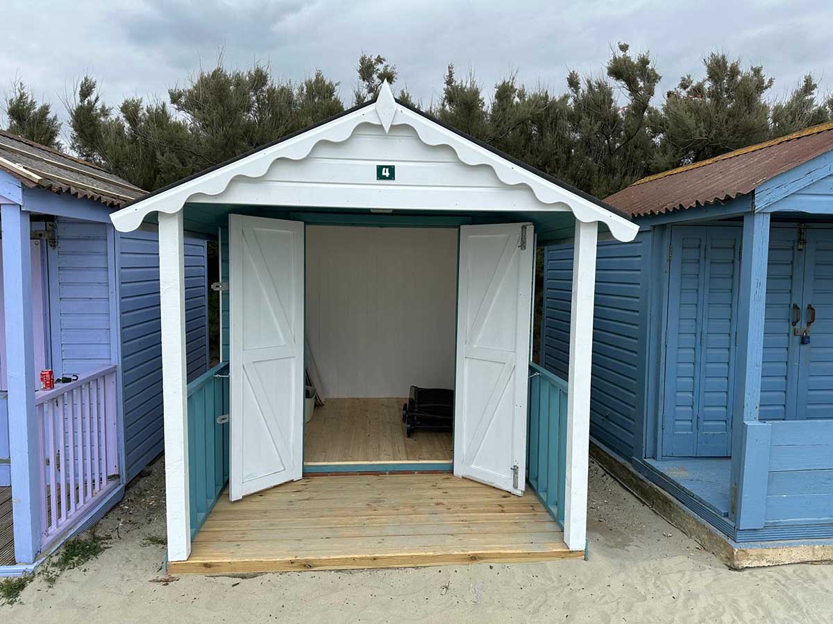 Garden rooms blue open doors