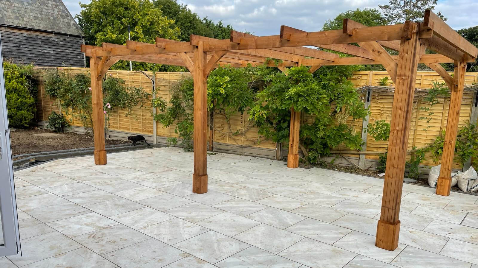 Pergola header